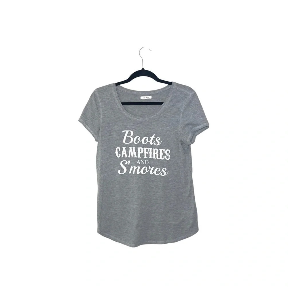 Maurices Light Gray & White Campfire Summer Graphic Tee Medium Women’s